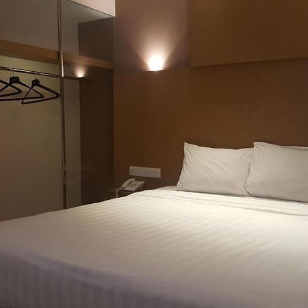 Kharisma Hotel ماديون المظهر الخارجي الصورة