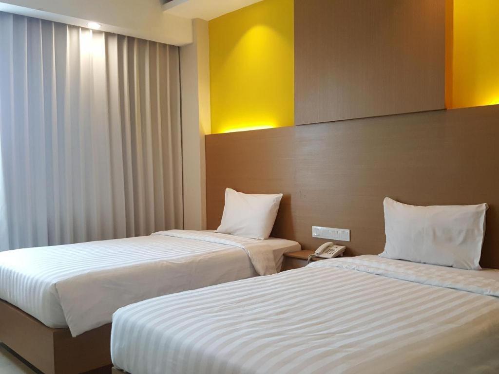 Kharisma Hotel ماديون المظهر الخارجي الصورة