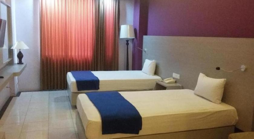 Kharisma Hotel ماديون المظهر الخارجي الصورة
