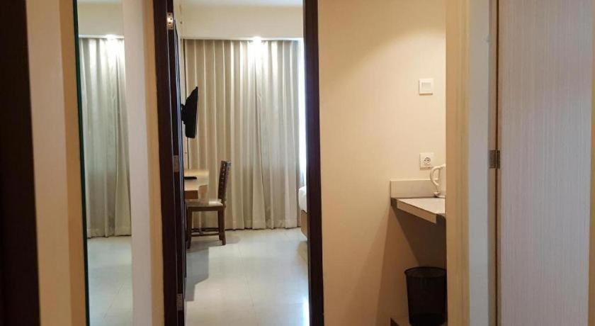 Kharisma Hotel ماديون المظهر الخارجي الصورة