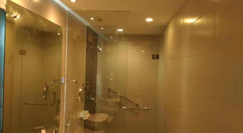 Kharisma Hotel ماديون المظهر الخارجي الصورة