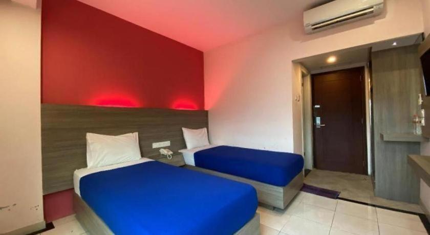 Kharisma Hotel ماديون المظهر الخارجي الصورة