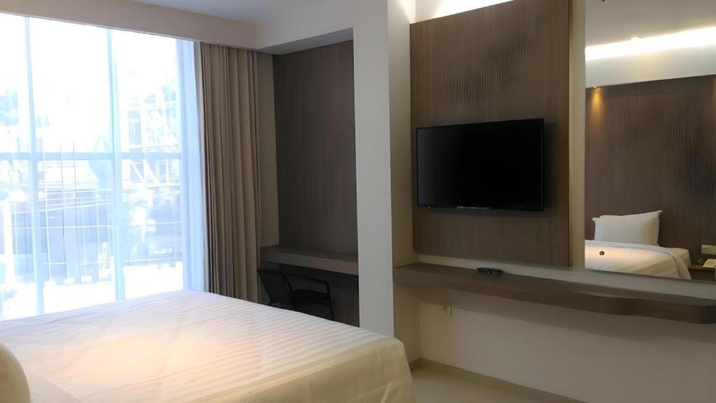 Kharisma Hotel ماديون المظهر الخارجي الصورة