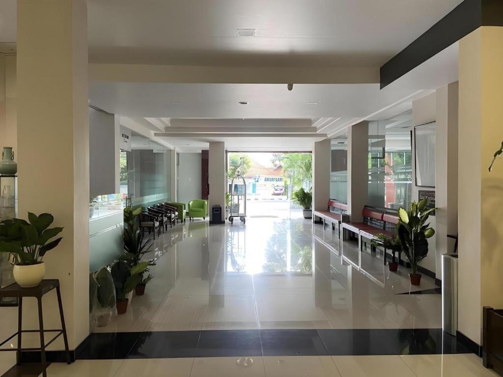 Kharisma Hotel ماديون المظهر الخارجي الصورة